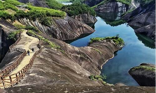 湖南旅游攻略景点必去十处_湖南旅游攻略必去景点推荐